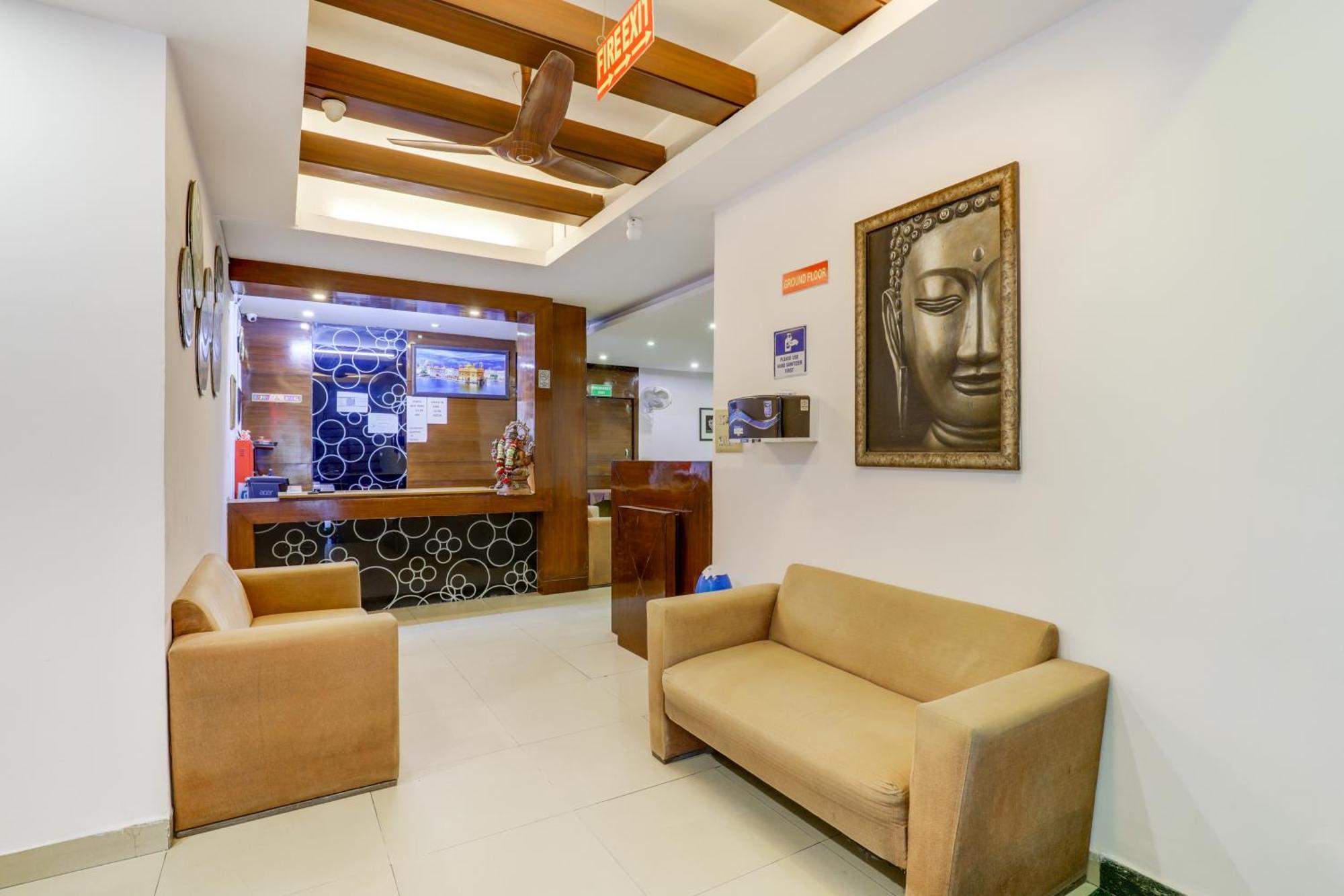 Hotel Sarthak Palace Near Karol Bagh Metro Station New Delhi מראה חיצוני תמונה
